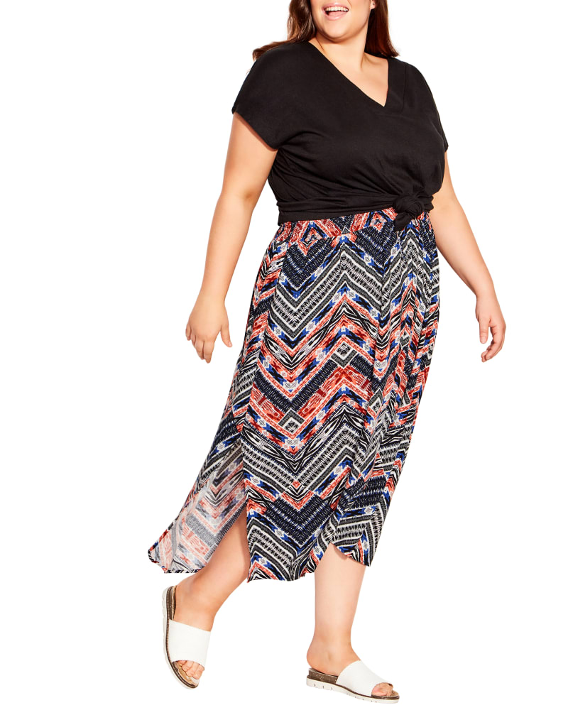 Plus size model wearing  by avenue | Dia&Co | dia_product_style_image_id:201265